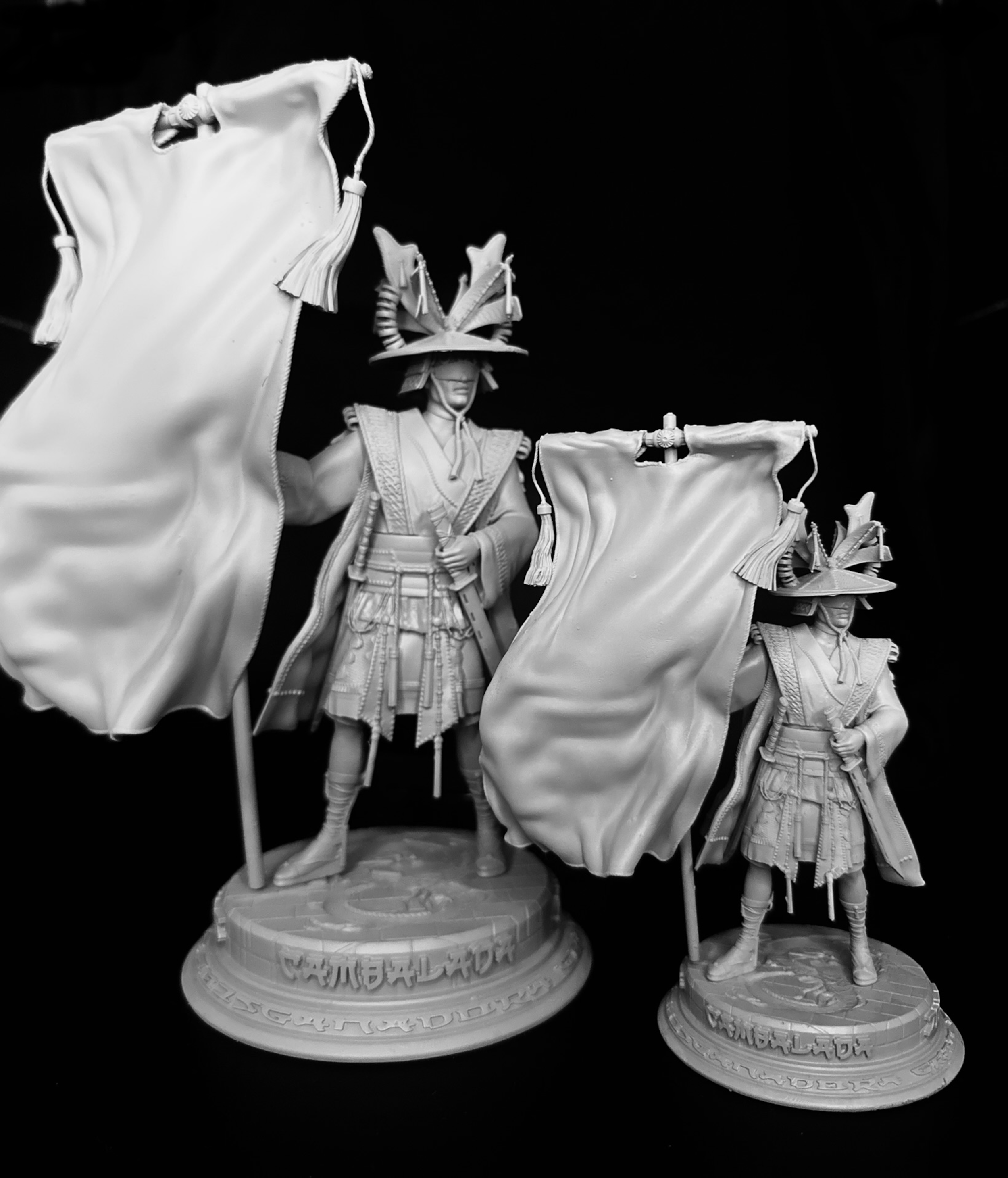 Comparativa escalas 75mm y 120mm ambas figuras Cambalada 2025