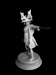 miniatura-cambalada-mujer-espadas-impresa-frontal-alzada