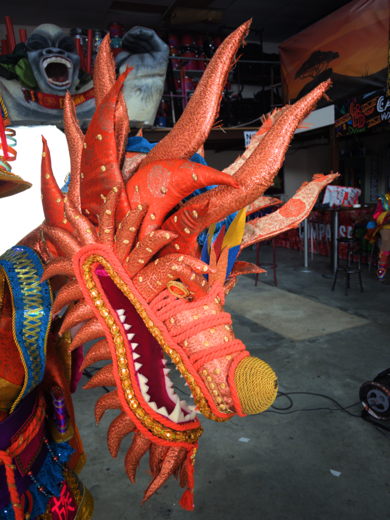 referencia-fotografica-dragon-movil-modelado-3d-akihabara-cambalada-badajoz