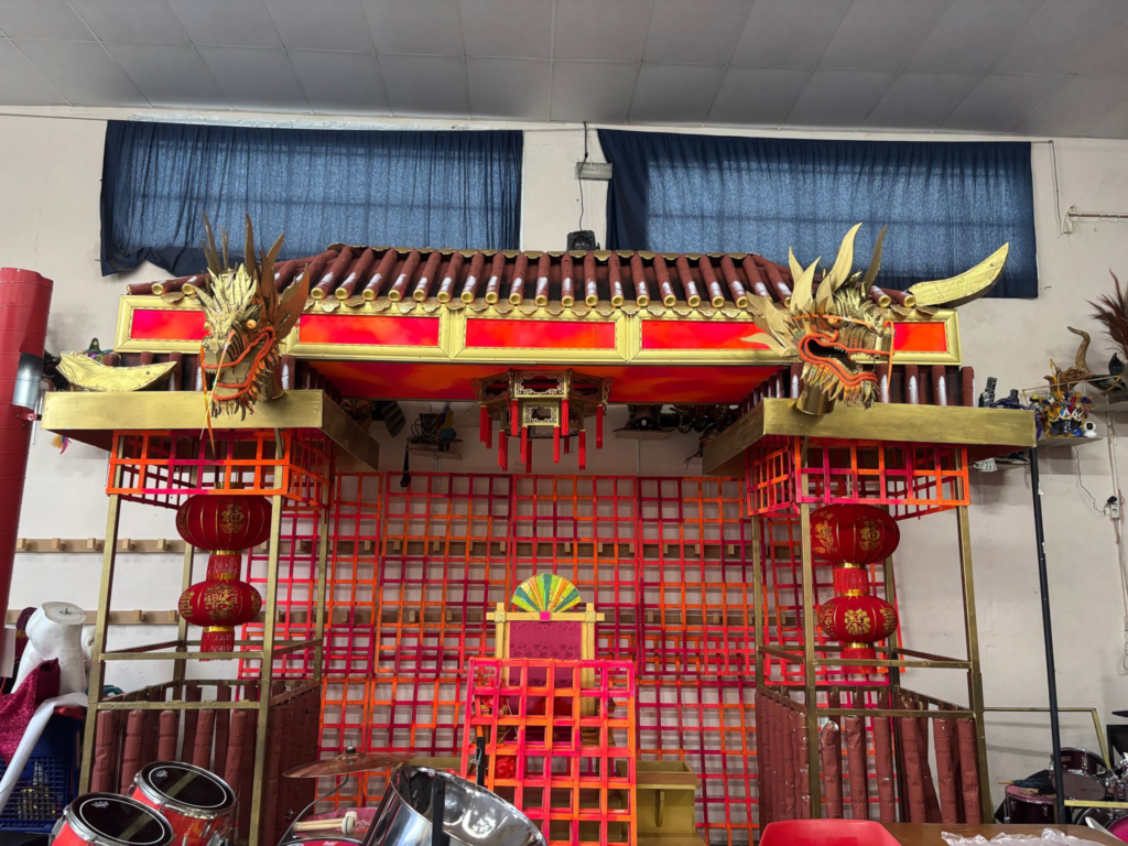 referencia-fotografica-estandarte-fijo-frontal-modelado-3d-akihabara-cambalada-badajoz